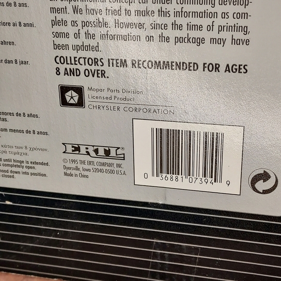 American Muscle Plymouth Prowler 1:18 Die Cast Metal Candy Magenta Ertl 1995 - Picture 7 of 12